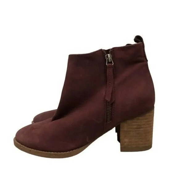 Blondo Waterproof Nova Burgundy Red Heeled Booties 7.5 - Picture 2 of 6